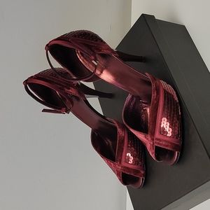 Vintage Gucci Peep Toe Sandals